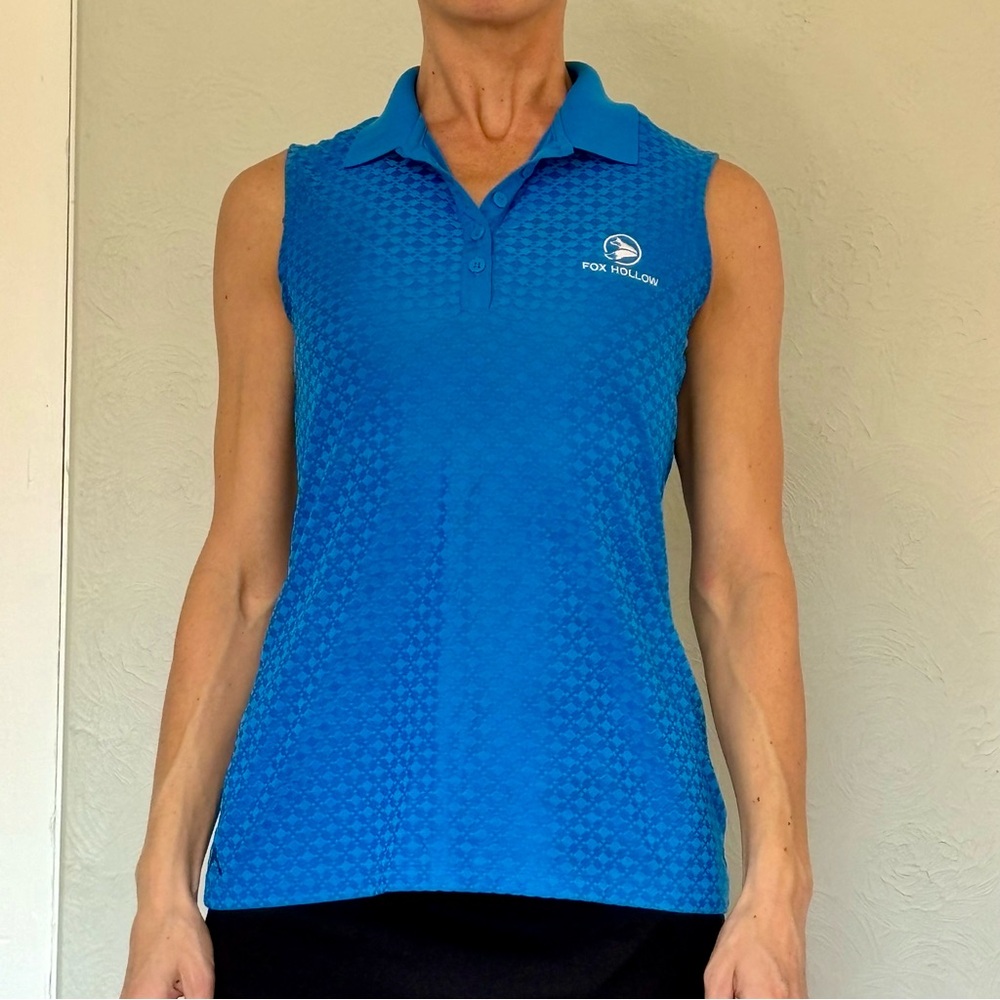 COMFY & BREATHABLE, Blue sleeveless polo with white logo #golf #tennis